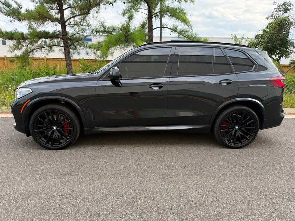 2022 BMW X5 M50i