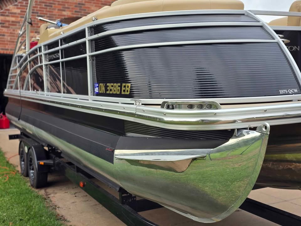 2013 Bennington Q2575