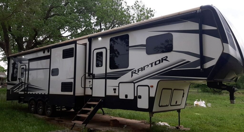 2022 Keystone Raptor Toy Hauler