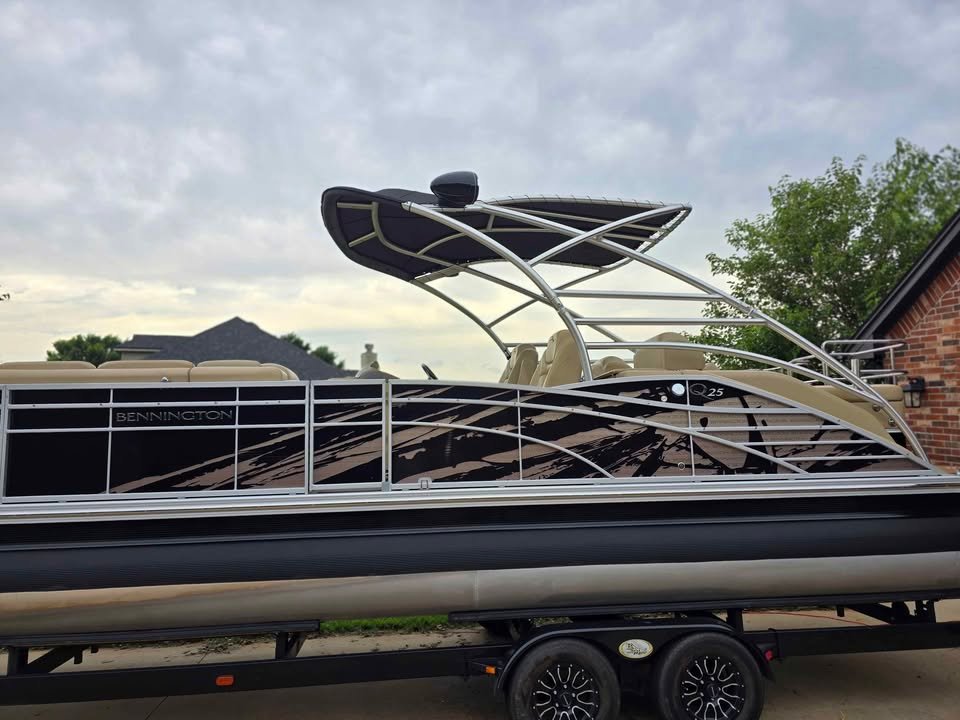 2013 Bennington Q2575