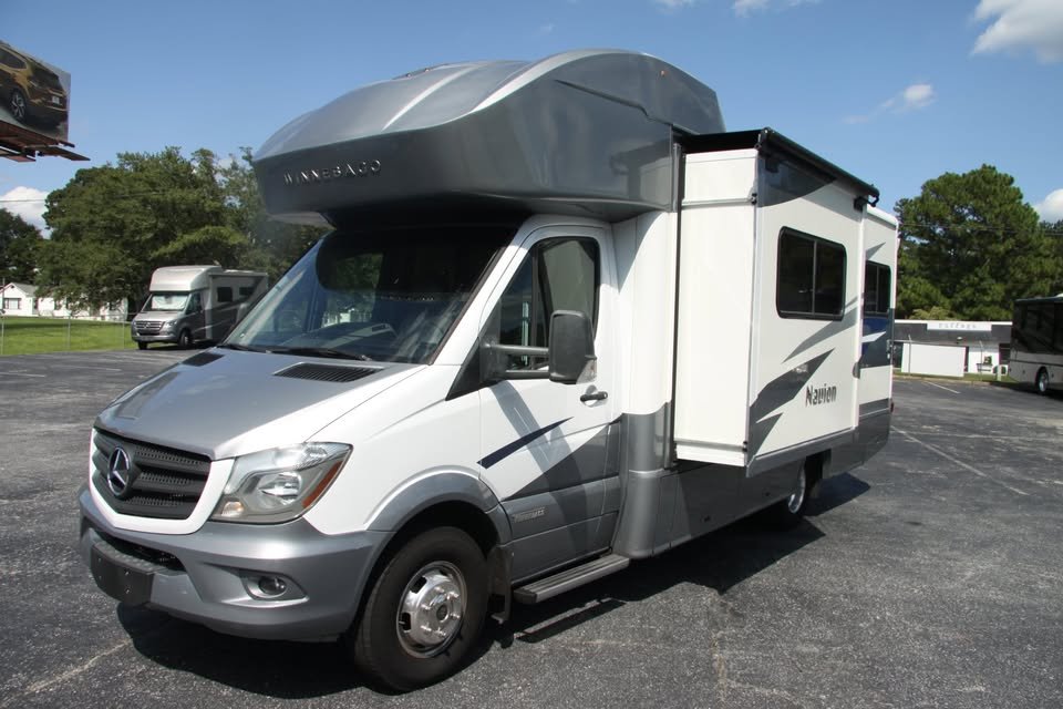 2019 Winnebago View Navion 24G