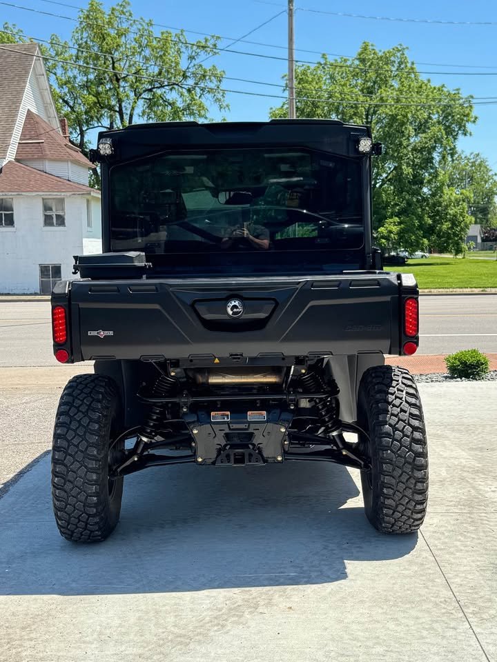 2023 Can-Am Defender HD10 Max Lone Star Cab