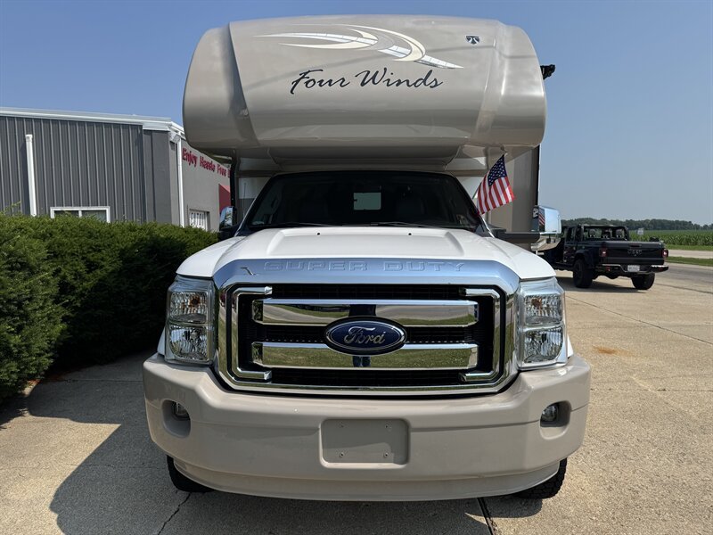 2015 Thor Four Winds 33SW Super C Motorhome